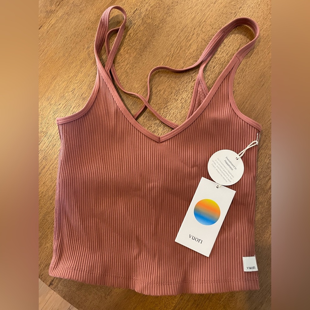NWT Vuori rib crop tank
